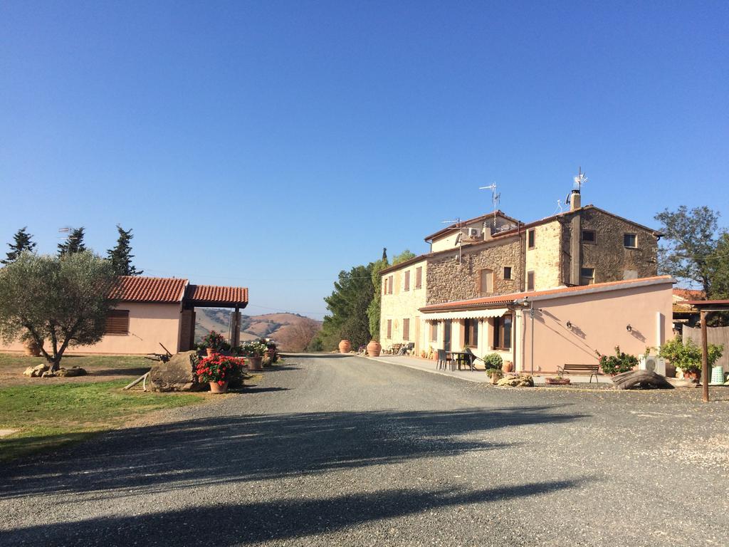Agriturismo Diaccialone Villa Istia d'Ombrone Luaran gambar